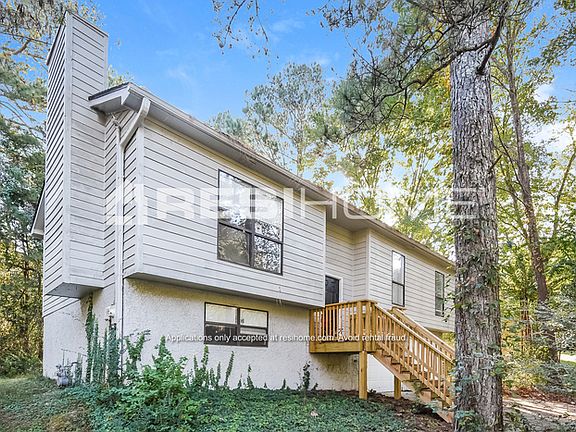 2nd image of 3018 Oak Mont Dr