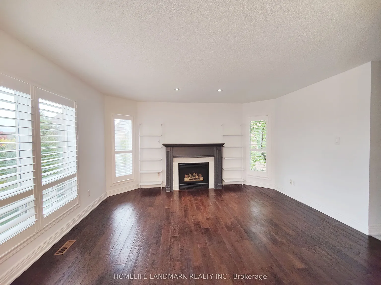 3 bed, $3,550 — Photo 4