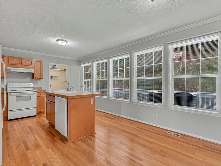 1386 Buck Mountain Rd — Photo 36