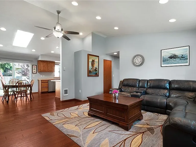 1141 Pinedrop Loop SE — Photo 8