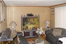3rd image of 117 King Cole Dr
