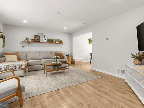 4th image of 1259 High St