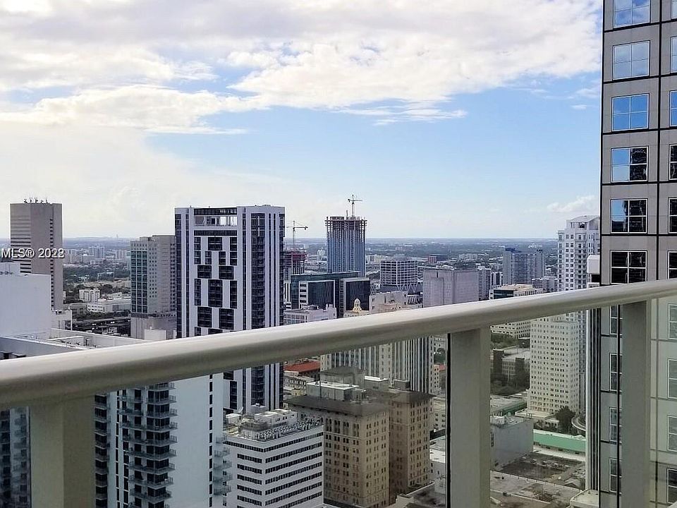 2nd image of 300 S Biscayne Blvd #T-3209