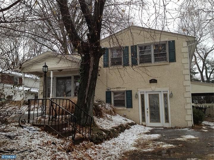 2nd image of 409 W Germantown Pike