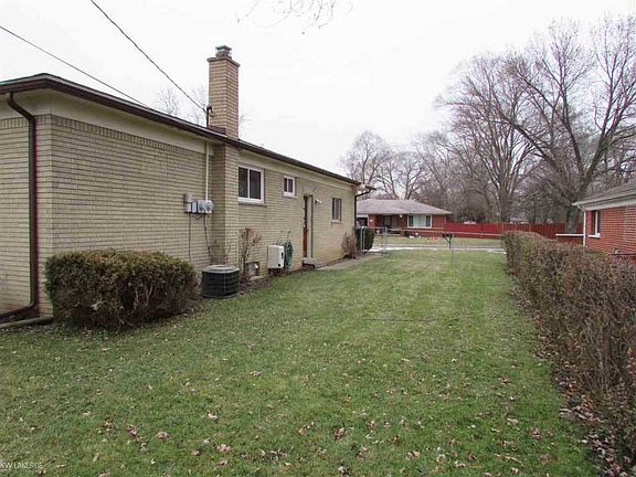5th image of 21117 Masch Ave