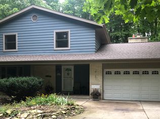 S54W23736 Hickory Ridge Dr, Waukesha, WI 53189