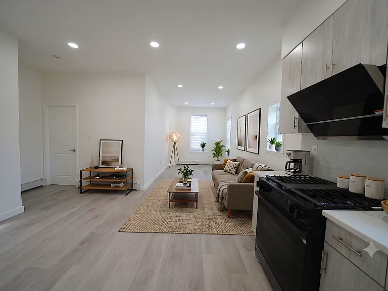 613 Sutter Ave #3 — Photo 1