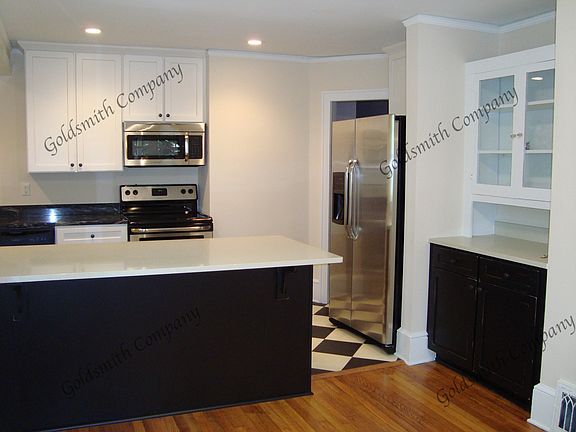 2nd image of 16A Harris St