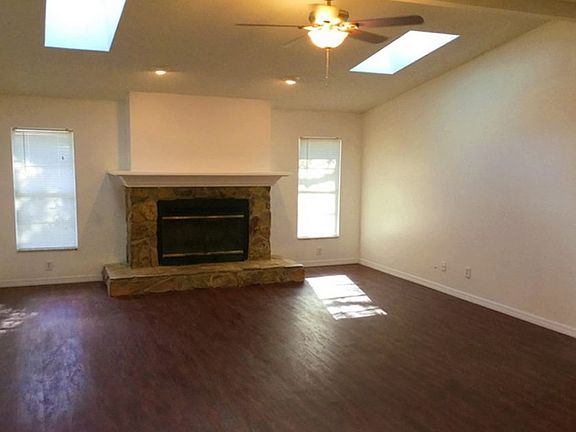 2nd image of 74 Bay Woods Dr