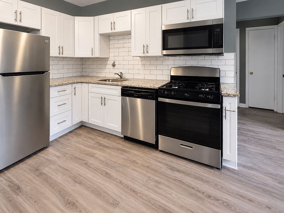 1st image of 160 Tyngsboro Rd APT 6C