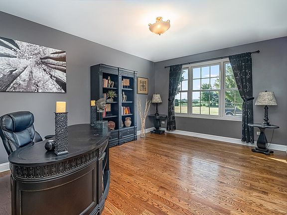 2nd image of 21447 Westminster Ln