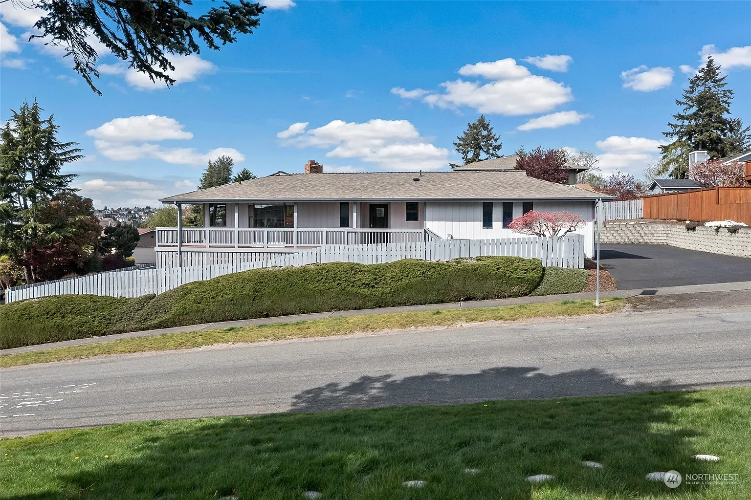 4301 33rd Street NE photo 1