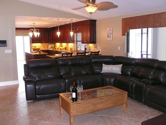 3rd image of 9861 Ramblewood Dr
