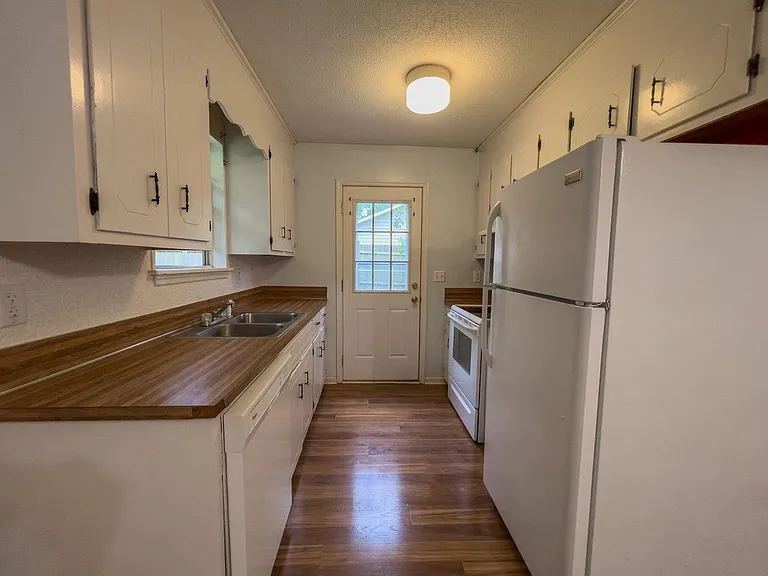 104 Stephen Ct — Photo 10