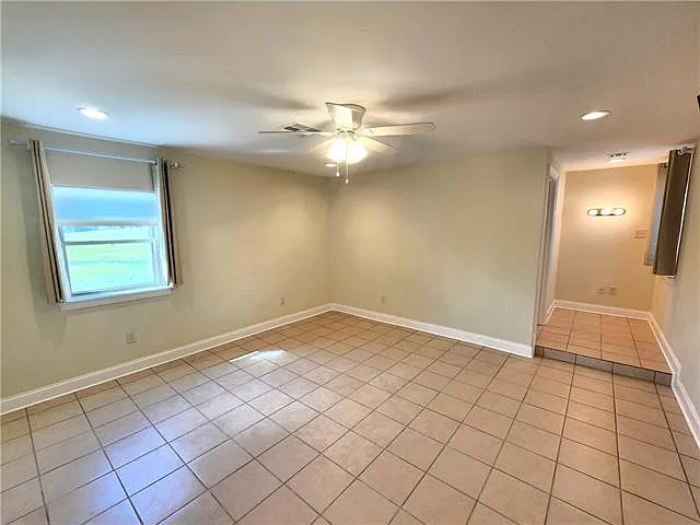 12801 River Rd — Photo 9