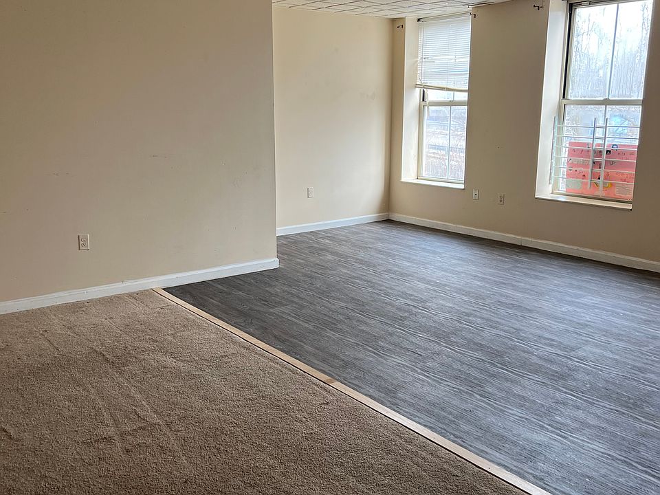 1st image of 543 Middlesex St APT 8