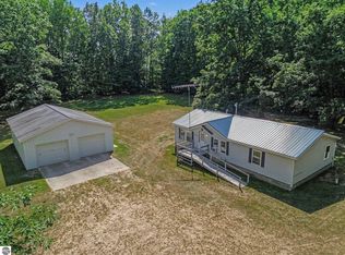 11468 S Nottawa Rd, Riverdale, MI 48877