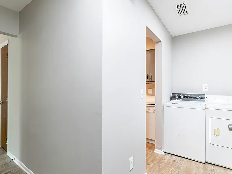 3305 Hobson Rd — Photo 17