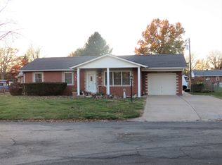 101 Surrey Ln, Bethalto, IL