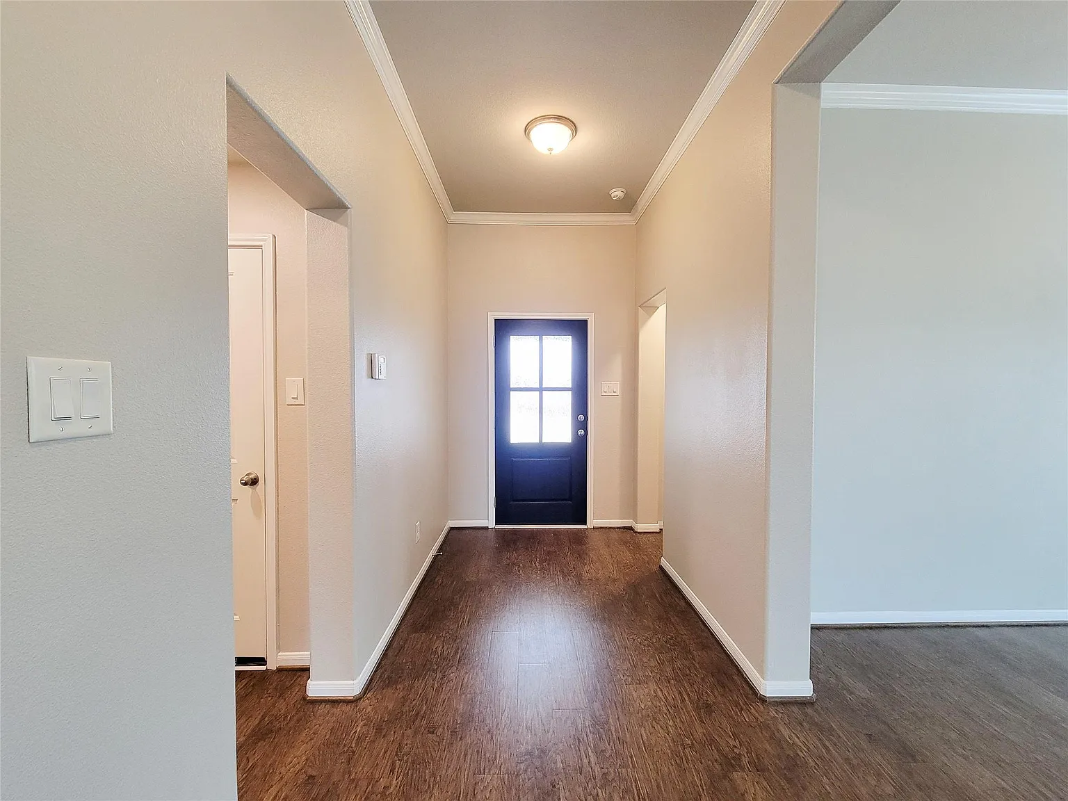 4 bed, 3.0 bath, 2160 sqft, $2,450 — Photo 3