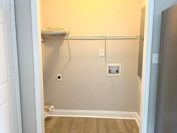 4th image of 1710 Olive St