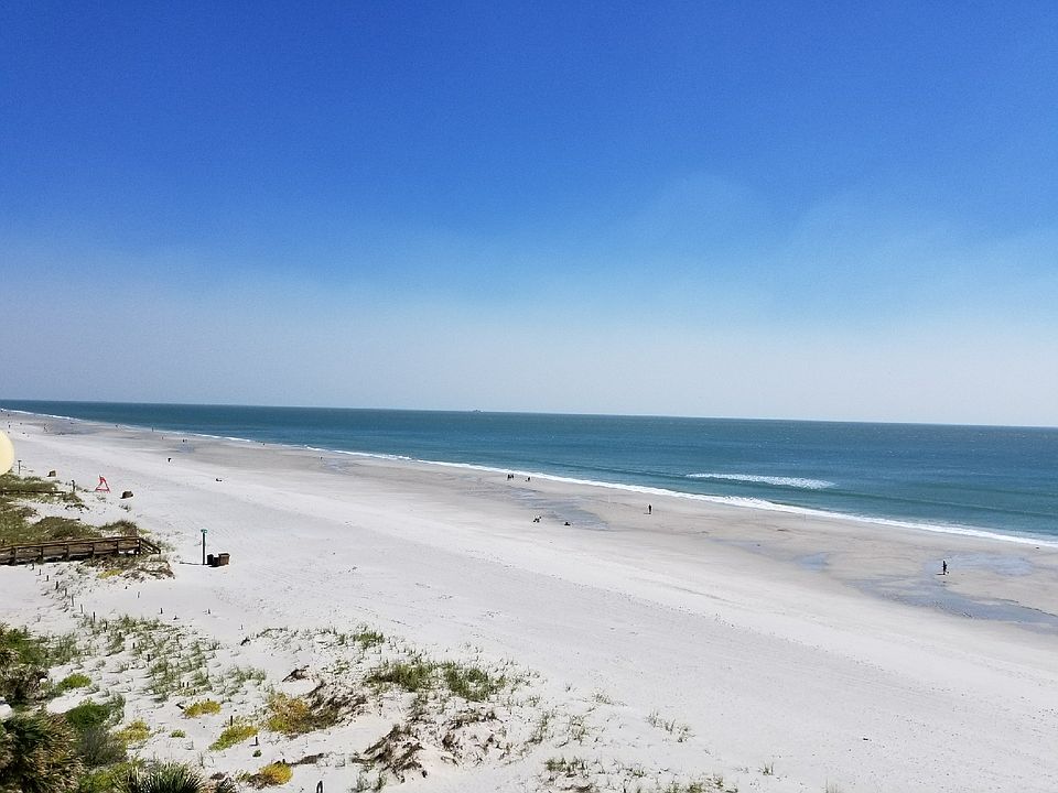 1st image of 2200 Ocean Dr #8