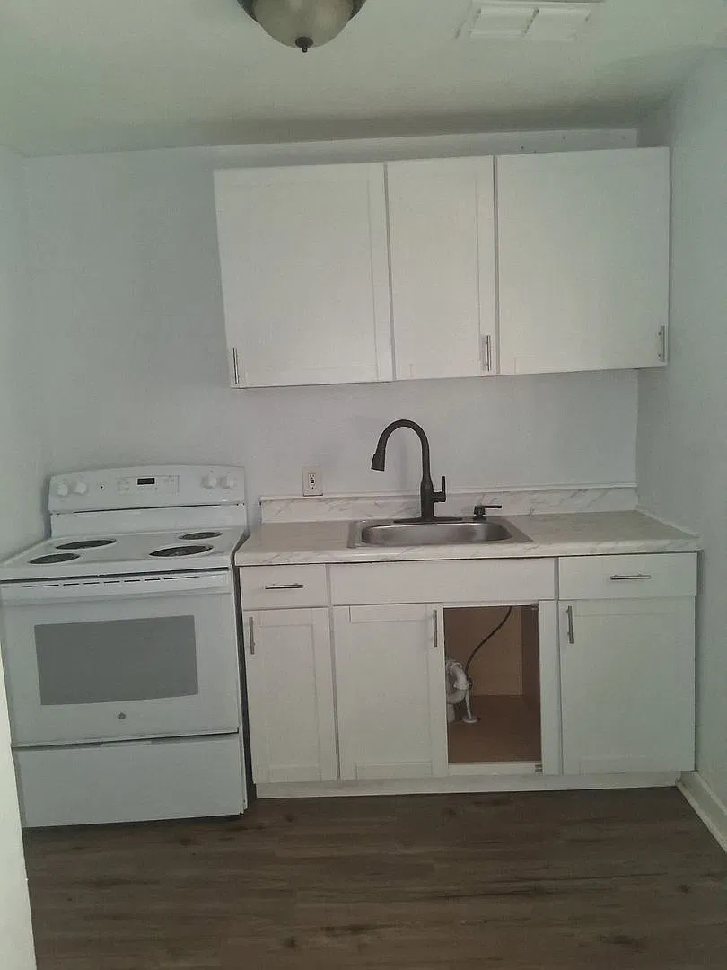 2Bed 1Bath Home — Photo 3