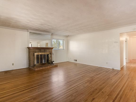 3rd image of 1716 Cagua Dr NE