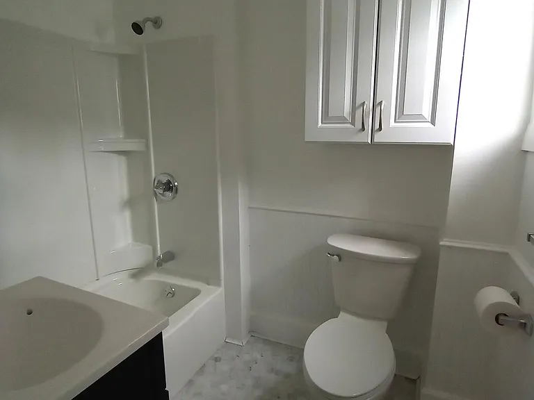408 Pleasant St #A — Photo 15