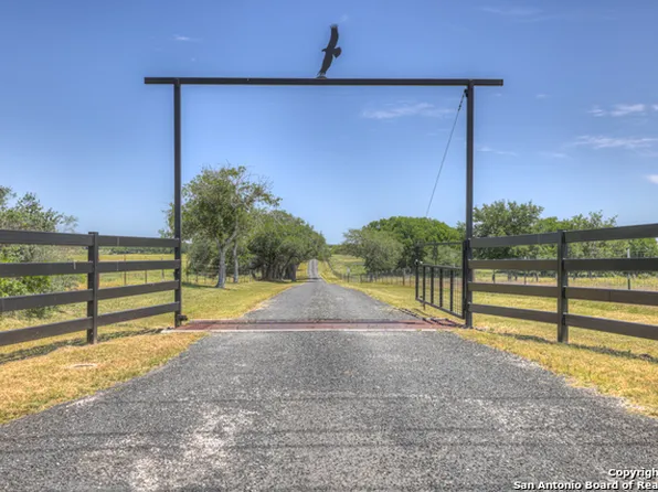 653 Private Road 6250, Hobson, TX 78117