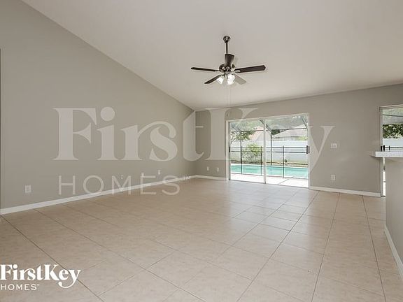 3rd image of 1724 Loriana St