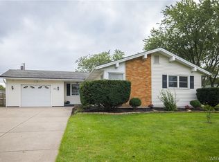 26 Sweet Briar Ct, Tonawanda, NY 14150