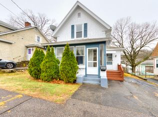 4 Commonwealth Ave, Worcester, MA 01604