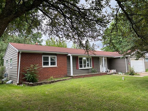 2nd image of 3515 Southgate Dr