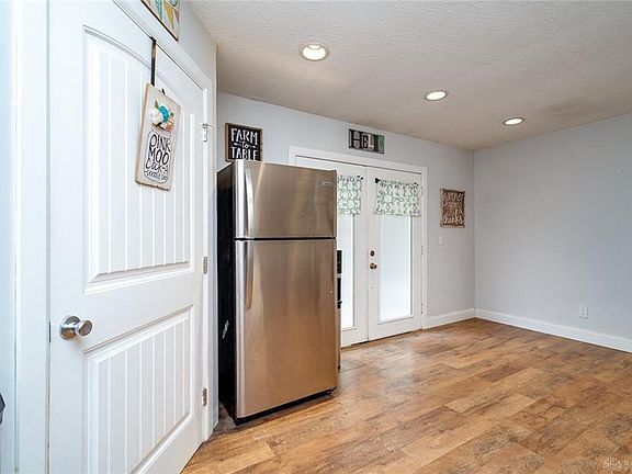 3rd image of 2512 Cornwall Dr