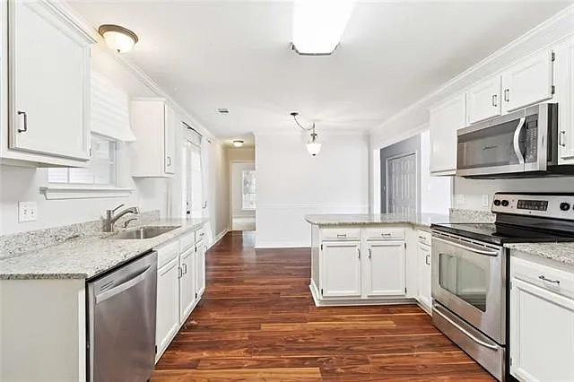 2190 Steven St — Photo 8