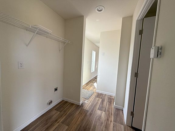 4th image of 215 NW Canal Blvd #3