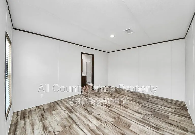 1556 Brown Rd — Photo 18