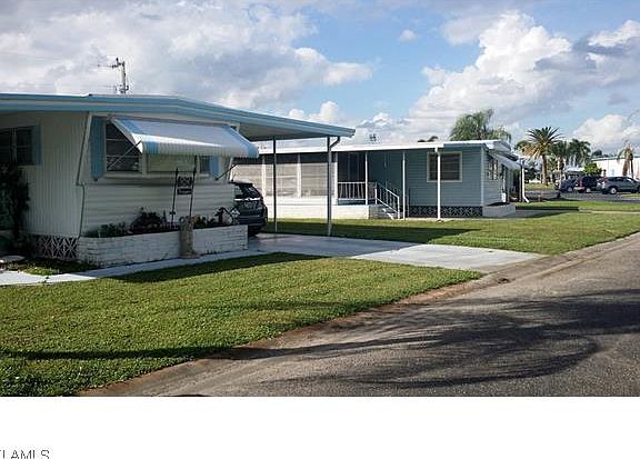 3rd image of 2739 Teakwood Blvd