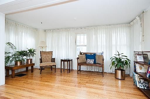 5th image of 1016 S Kenilworth Ave