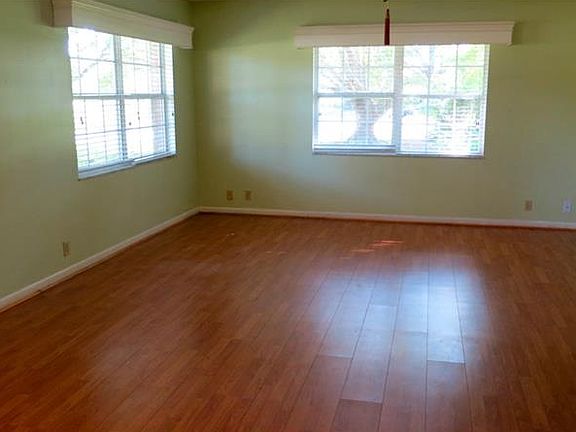 3rd image of 408 Birksdale Ct