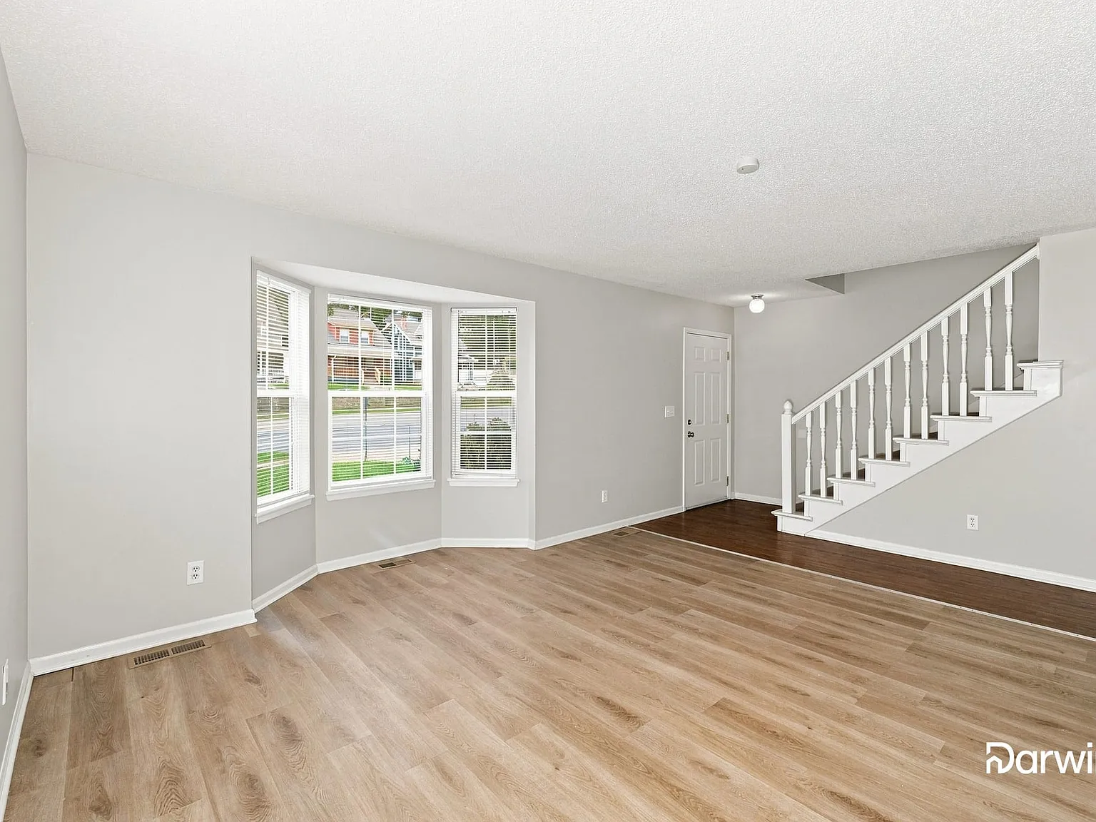 4 bed, 2.0 bath, 1700 sqft, $1,960 — Photo 4