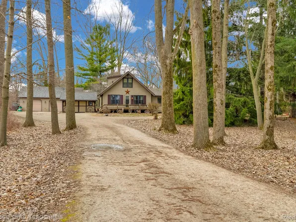6616 Wellman Line Rd, Croswell, MI 48422