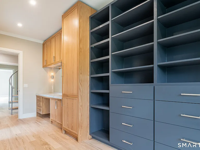 68 Dearfield Dr — Photo 8