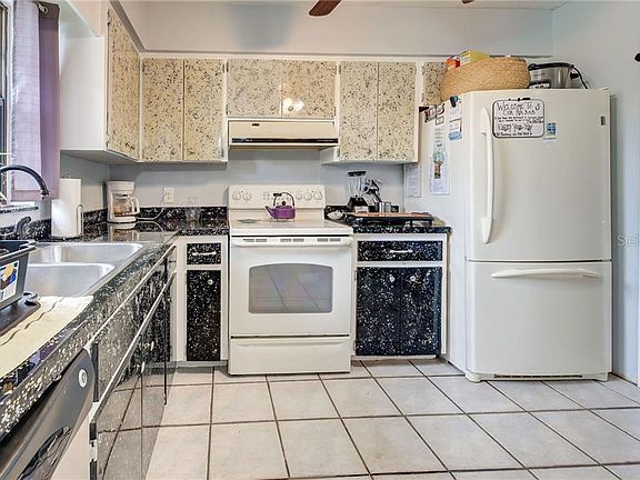 4th image of 10513 Oceanspray Blvd