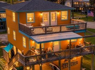 317 Crab St, Surfside Beach, TX 77541