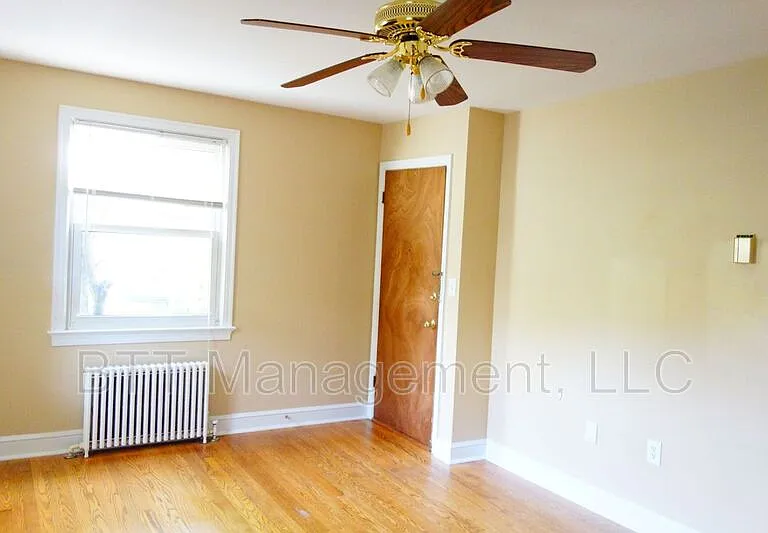 8206 Greenwood Ave #5 — Photo 36