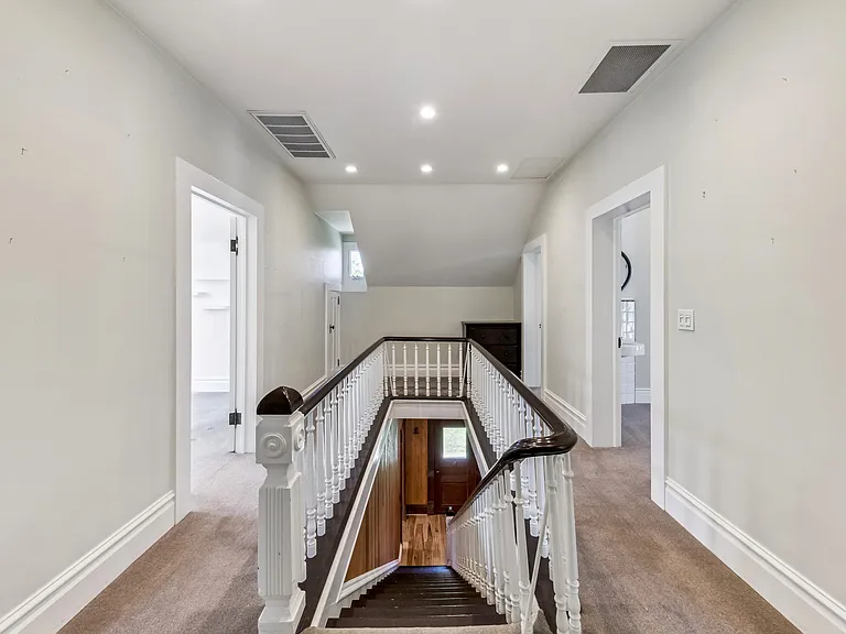 1049 Dressler Ln — Photo 25