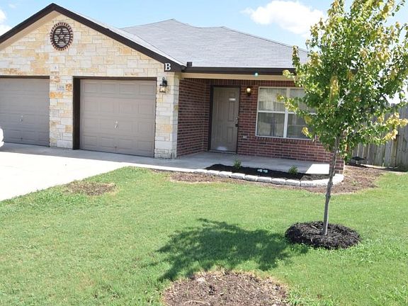 3rd image of 906 Yi Dr #B
