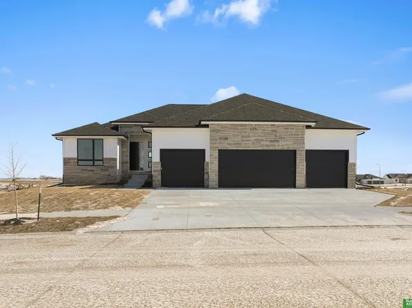 5813 N 197th Ave, Elkhorn, NE 68022